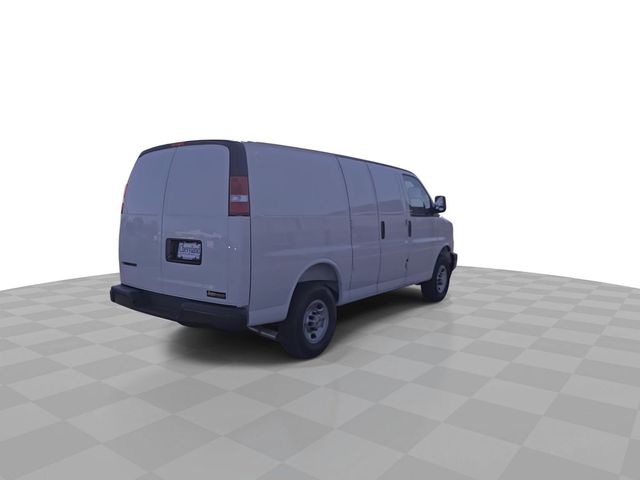 2025 Chevrolet Express Base