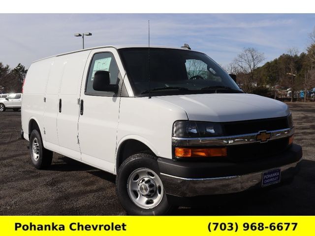 2025 Chevrolet Express Base