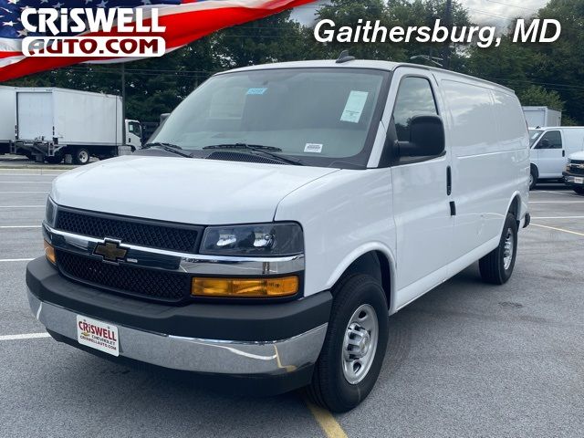 2025 Chevrolet Express Base