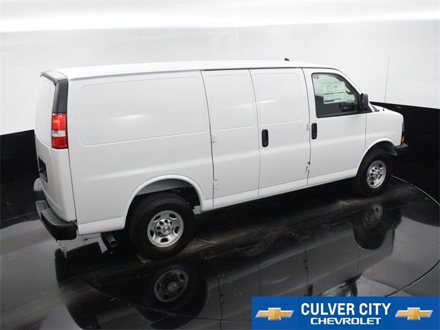 2025 Chevrolet Express Base