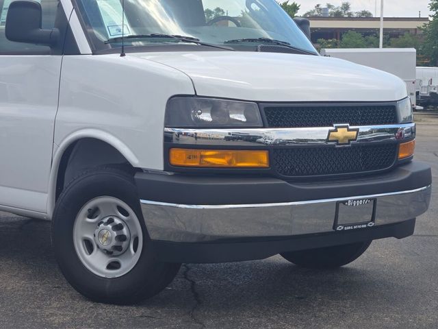 2025 Chevrolet Express Base