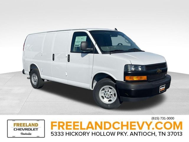2025 Chevrolet Express Base