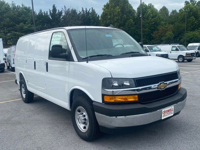 2025 Chevrolet Express Base