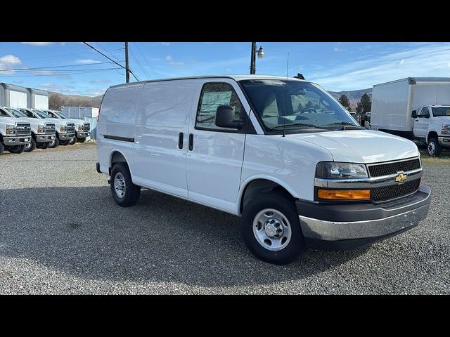 2025 Chevrolet Express Base