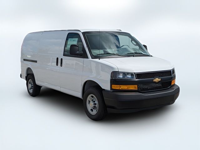 2025 Chevrolet Express Base