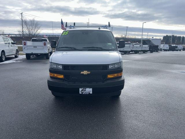 2025 Chevrolet Express Base