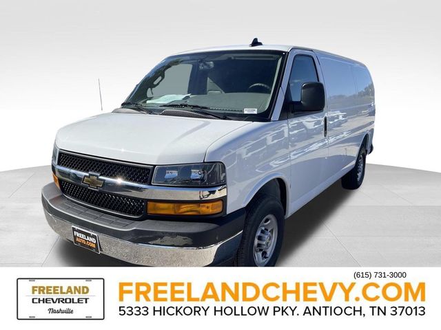 2025 Chevrolet Express Base