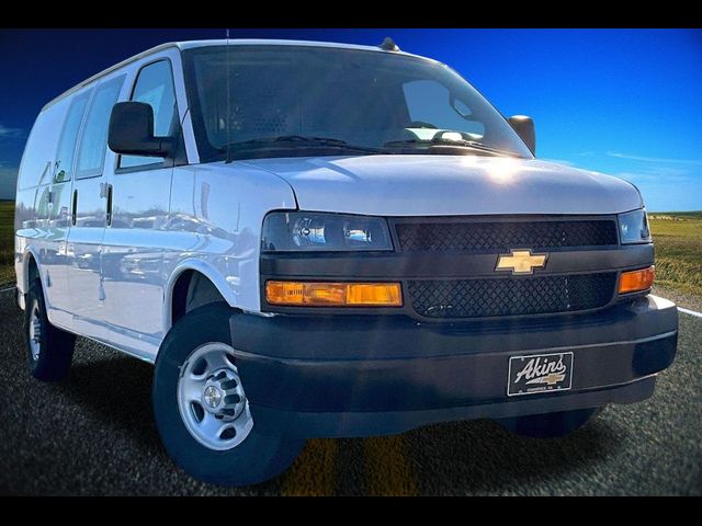 2025 Chevrolet Express Base