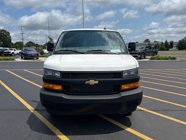 2025 Chevrolet Express Base