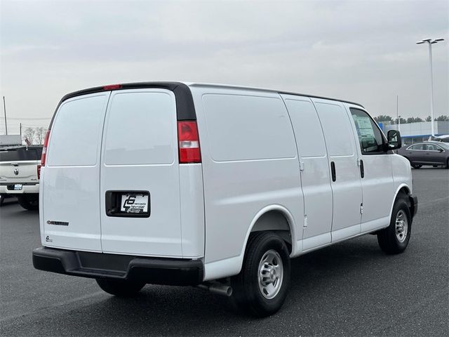 2025 Chevrolet Express Base