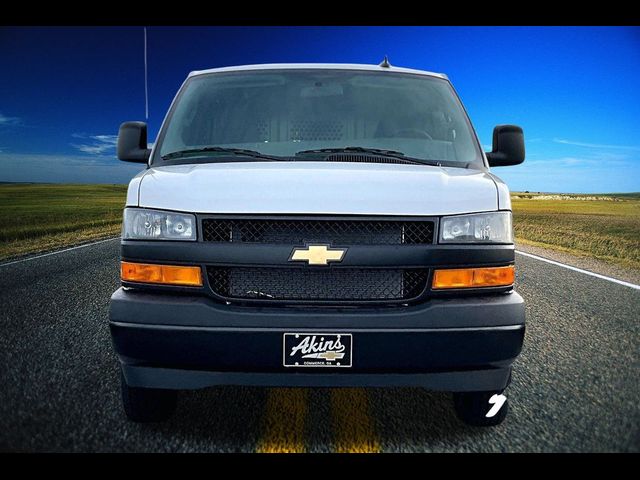 2025 Chevrolet Express Base