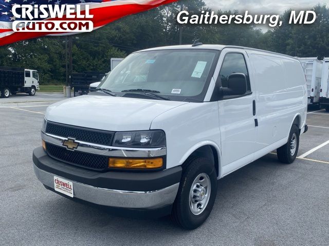 2025 Chevrolet Express Base