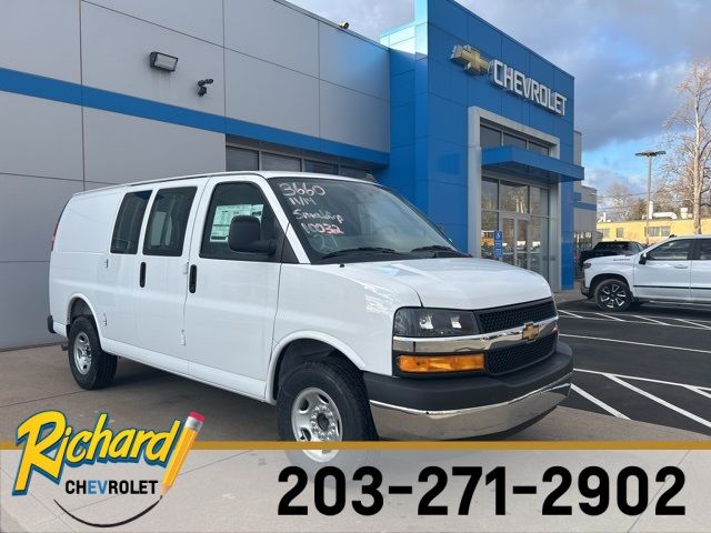 2025 Chevrolet Express Base