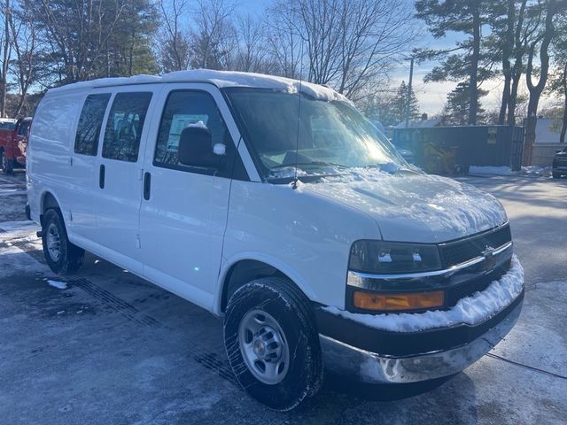 2025 Chevrolet Express Base