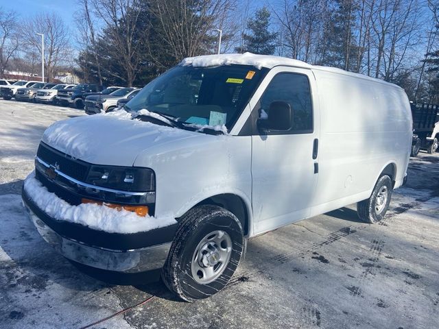 2025 Chevrolet Express Base