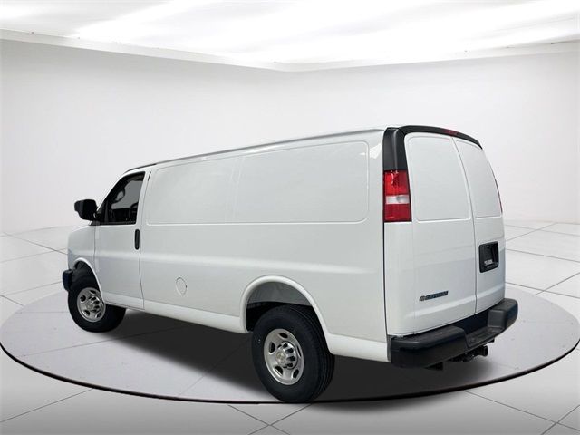 2025 Chevrolet Express Base