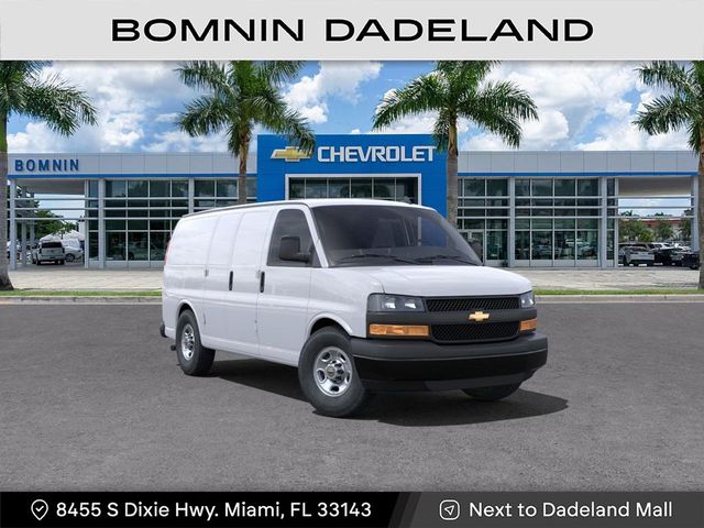 2025 Chevrolet Express Base