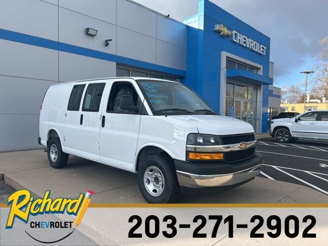 2025 Chevrolet Express Base