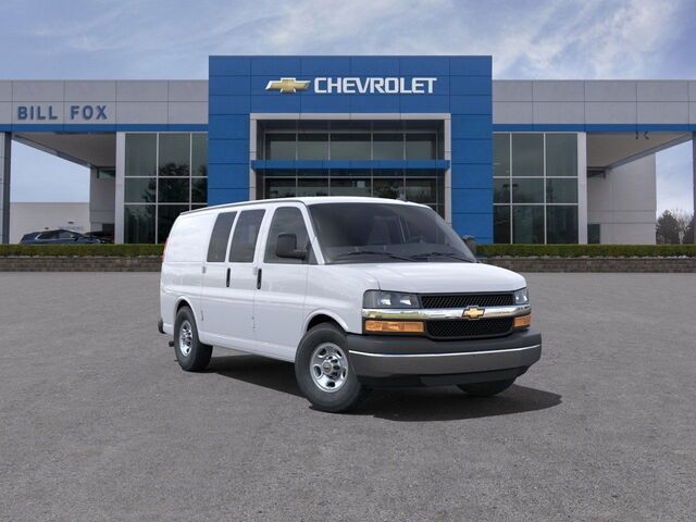 2025 Chevrolet Express Base