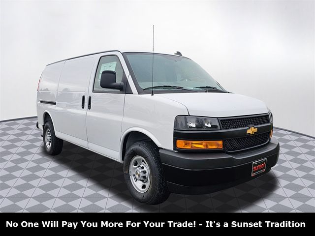 2025 Chevrolet Express Base