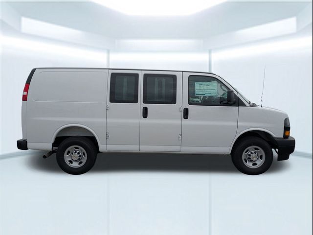 2025 Chevrolet Express Base