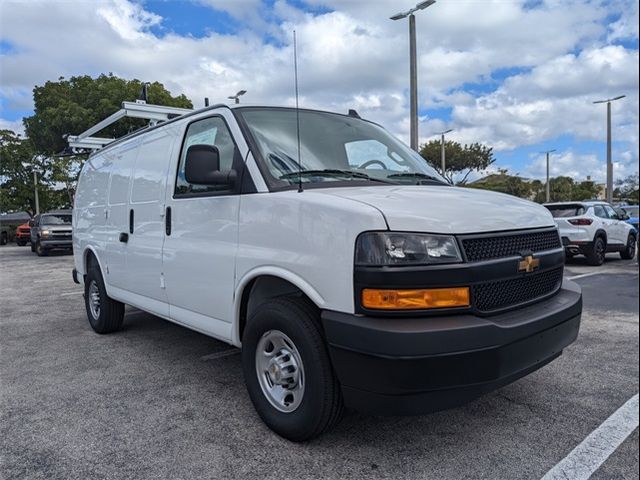 2025 Chevrolet Express Base