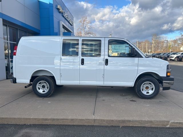 2025 Chevrolet Express Base