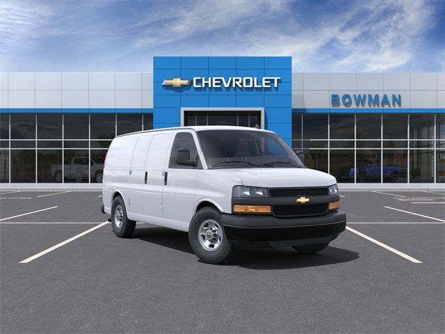 2025 Chevrolet Express Base