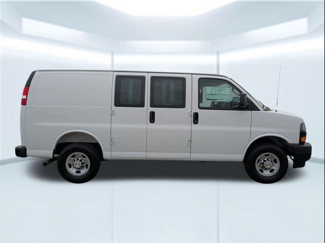 2025 Chevrolet Express Base