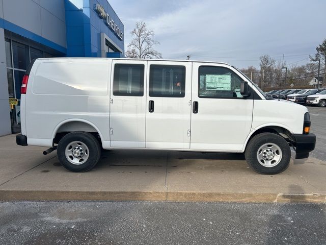 2025 Chevrolet Express Base