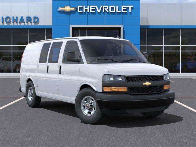 2025 Chevrolet Express Base