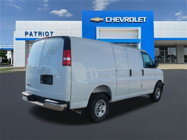 2025 Chevrolet Express Base