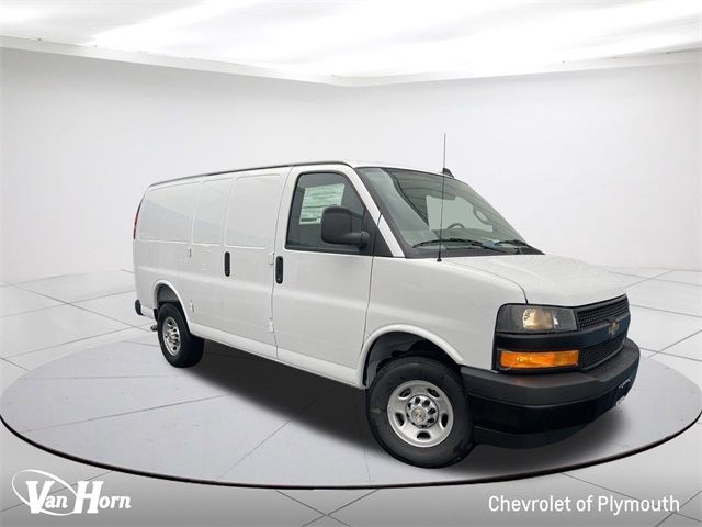 2025 Chevrolet Express Base