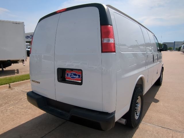 2025 Chevrolet Express Base