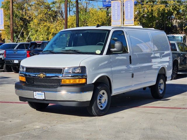 2025 Chevrolet Express Base