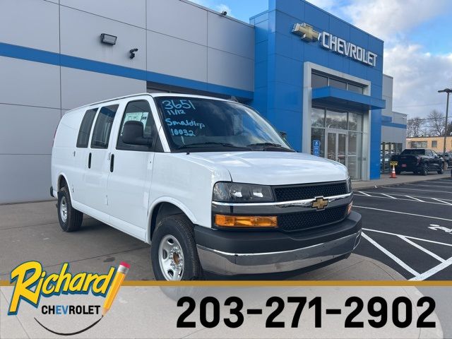 2025 Chevrolet Express Base