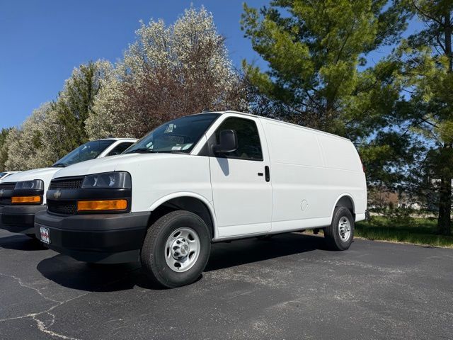 2025 Chevrolet Express Base