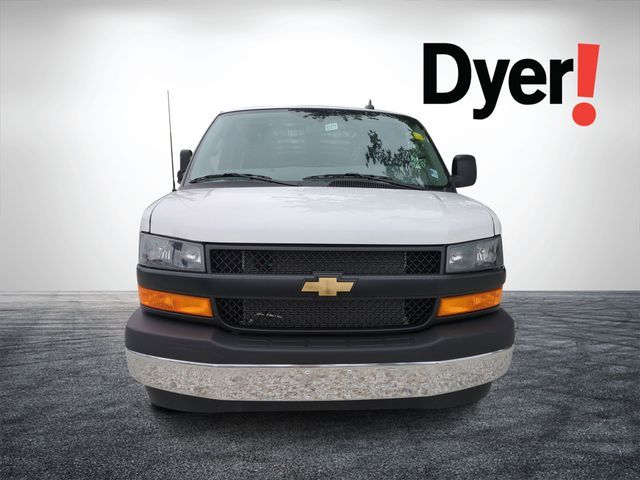2025 Chevrolet Express Base