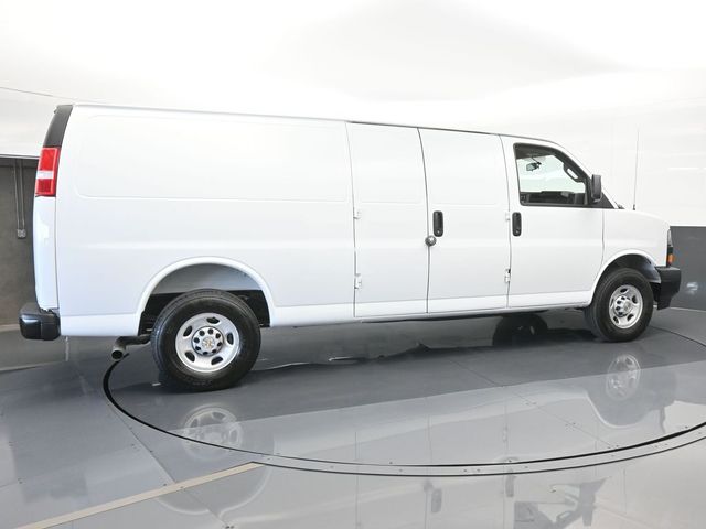 2025 Chevrolet Express Base