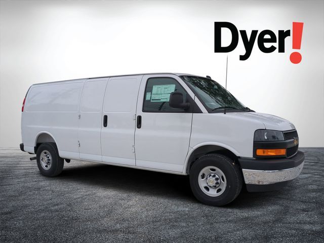 2025 Chevrolet Express Base