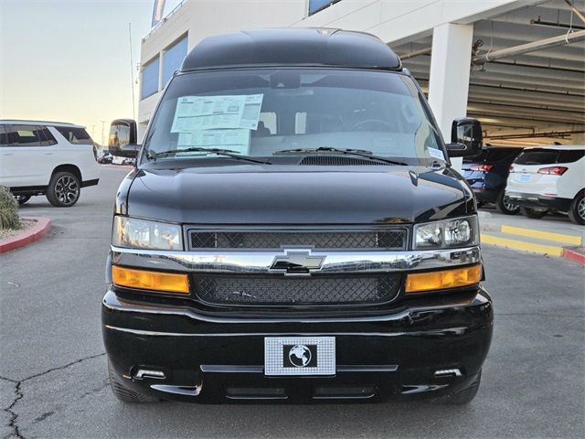 2025 Chevrolet Express Base