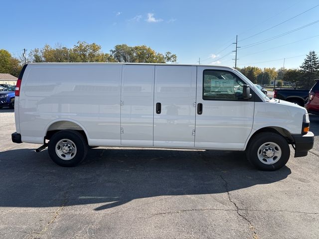 2025 Chevrolet Express Base