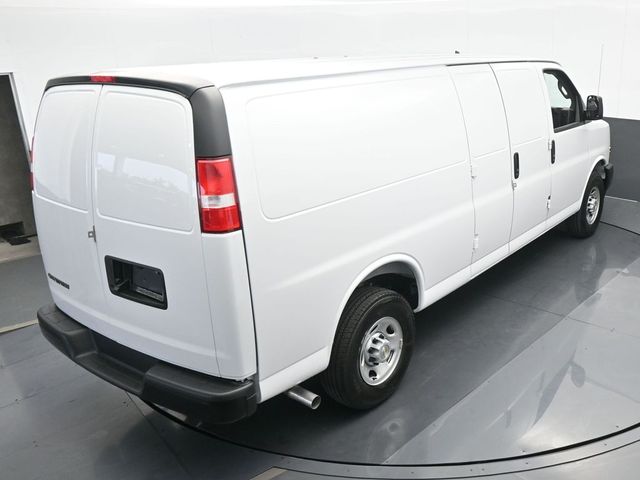 2025 Chevrolet Express Base