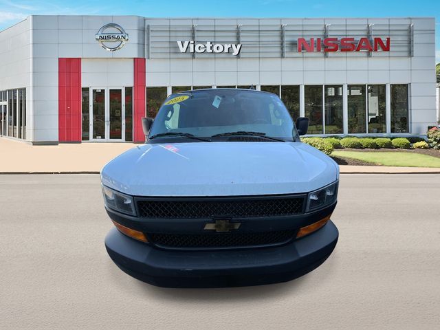 2025 Chevrolet Express Base