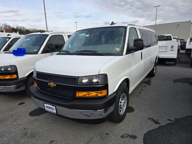 2025 Chevrolet Express LS