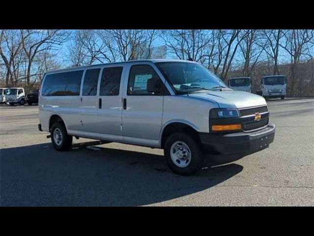 2025 Chevrolet Express LS