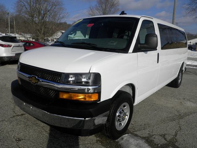 2025 Chevrolet Express LT