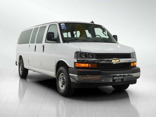 2025 Chevrolet Express LT