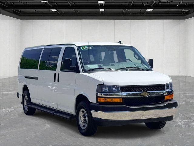 2025 Chevrolet Express LT
