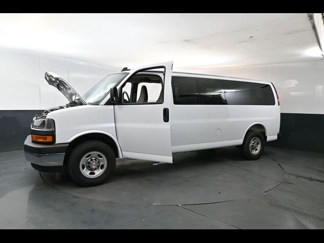 2025 Chevrolet Express LT